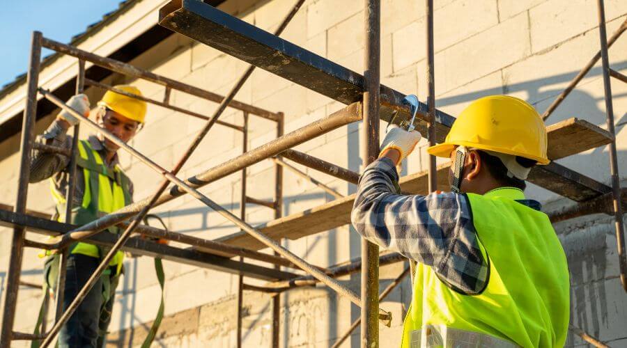 Professional residential roofers in Lake City, IA